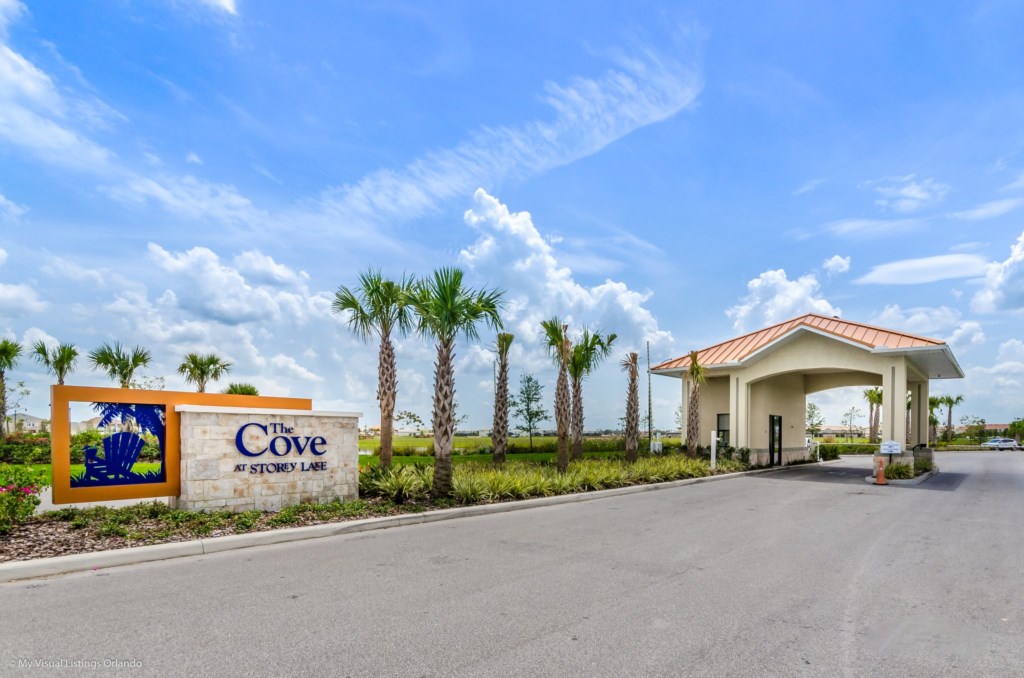 The Cove Resort Entrance
