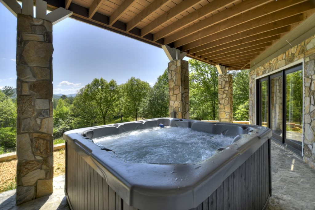 Hot tub perfect for soaking your worries away!