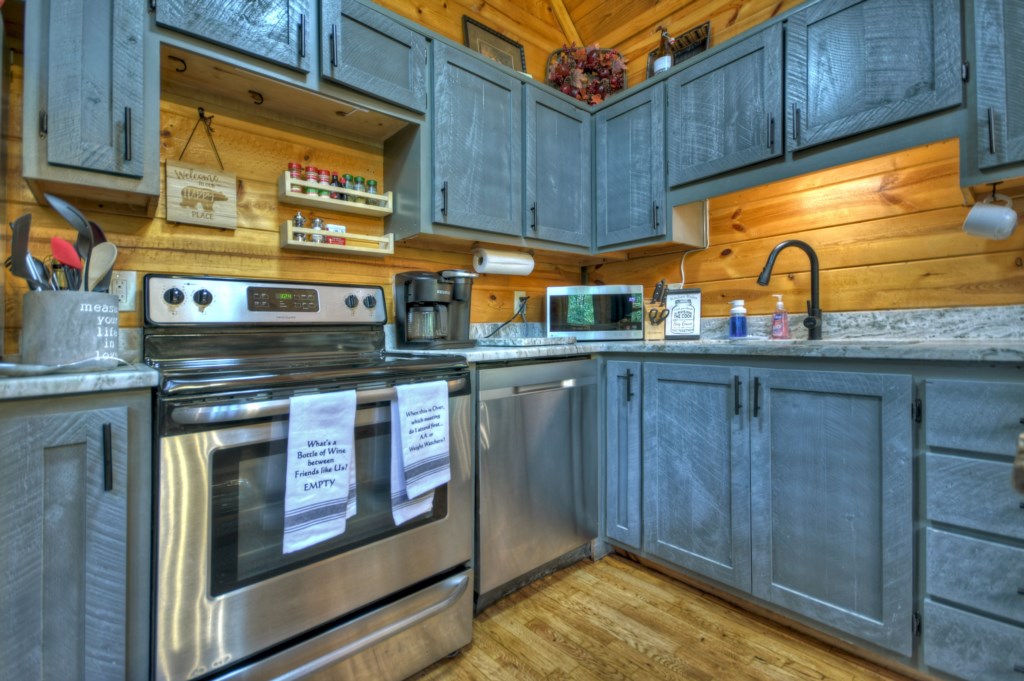 Sweet Retreat offers a fully equipped kitchen!