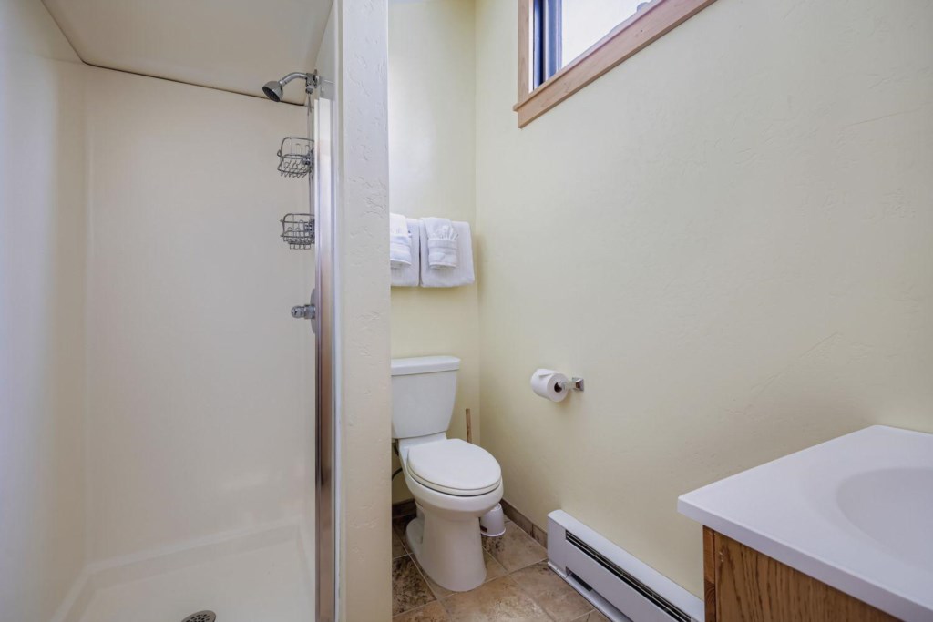 2nd Floor Bathroom