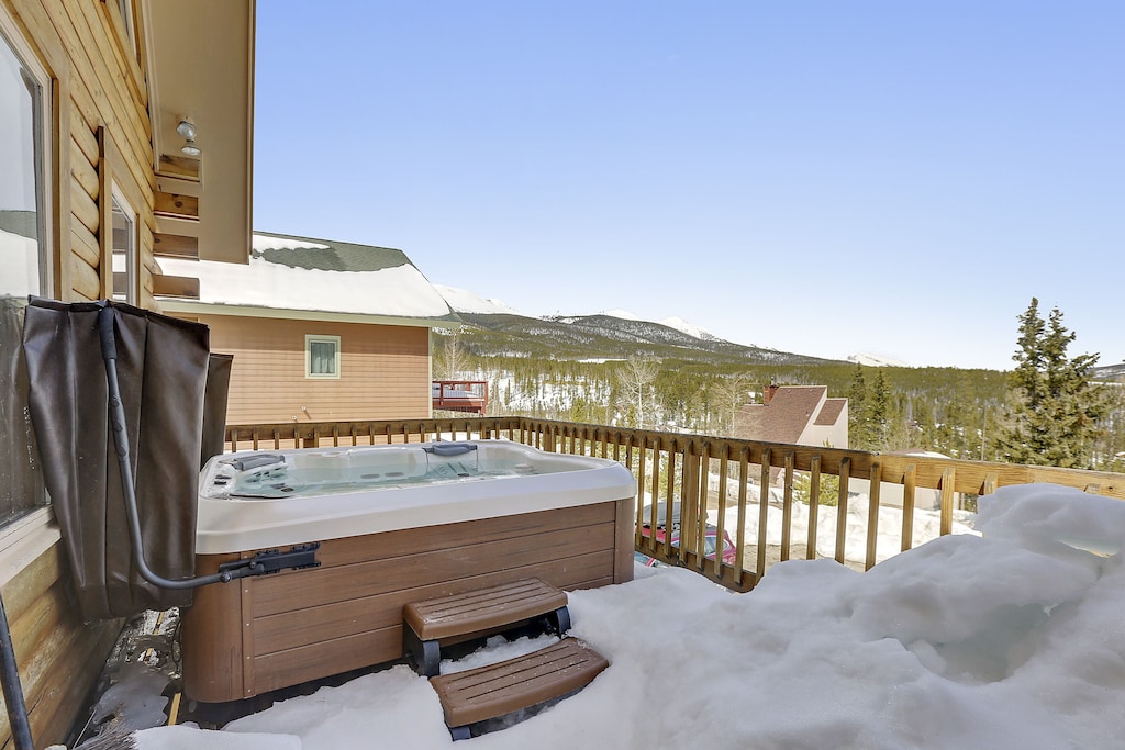 Enjoy sunsets from your private hot tub!