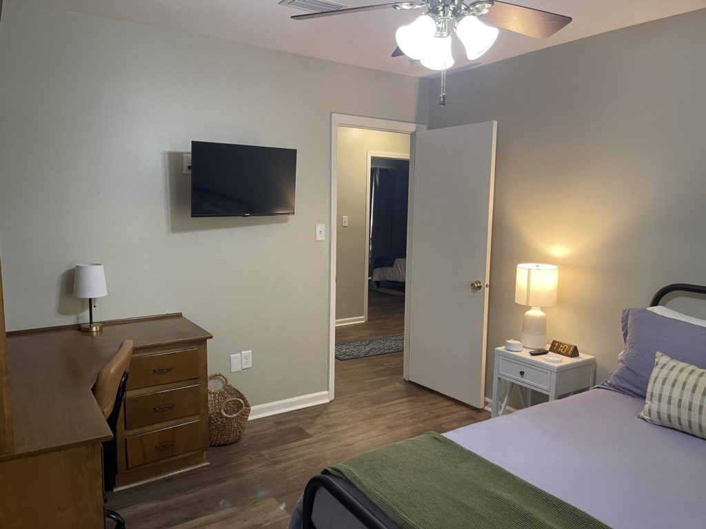 Fourth Bedroom with office and tv 1816 Wimbledon