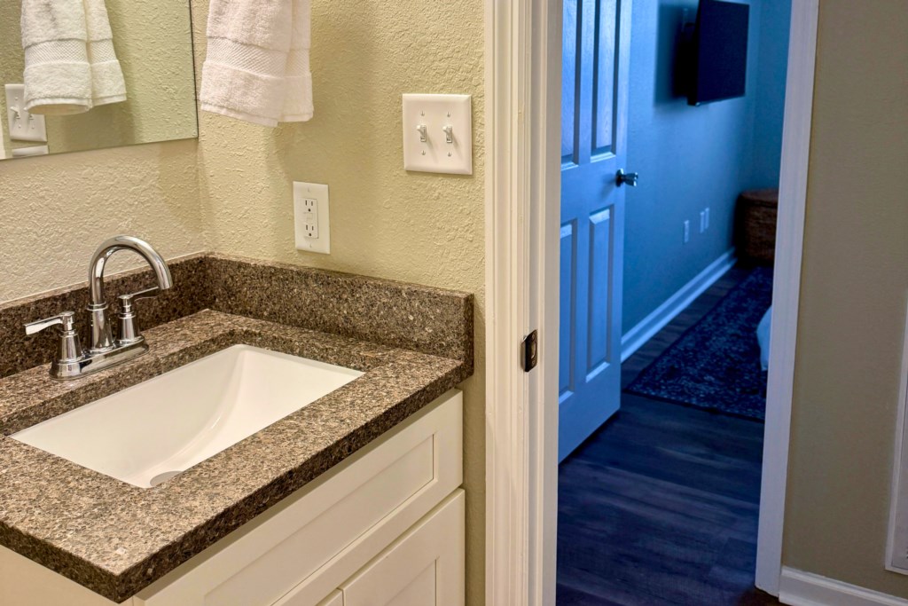 232 Mimosa Stay 2nd Bathroom-2