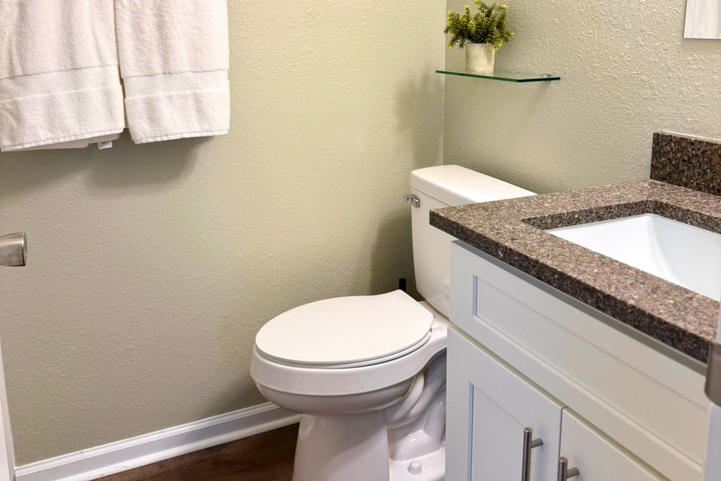 232 Mimosa Stay Bathroom