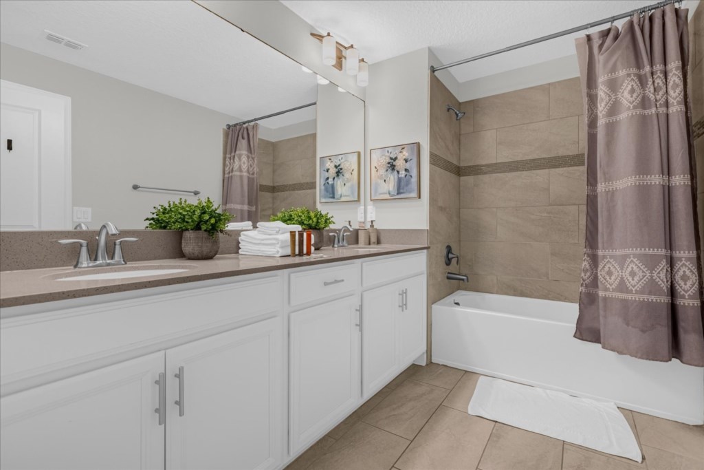 5 bedroom vacation townhouse at Storey Lake - Image 29