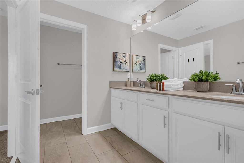 5 bedroom vacation townhouse at Storey Lake - Image 30