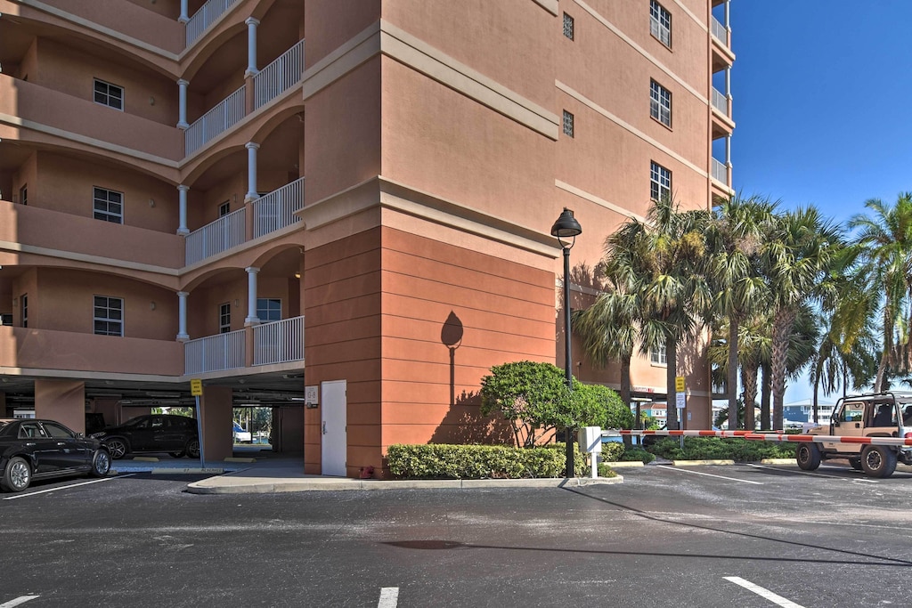 Condo Exterior | 2 Reserved Parking Spots