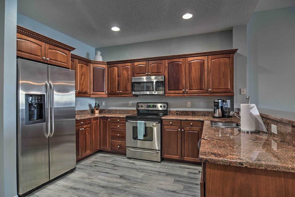 Fully Equipped Kitchen | Stainless Steel Appliances | Granite Countertops