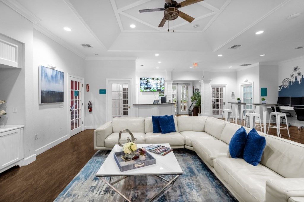 3 bedroom vacation townhouse at Lucaya Village - Image 32