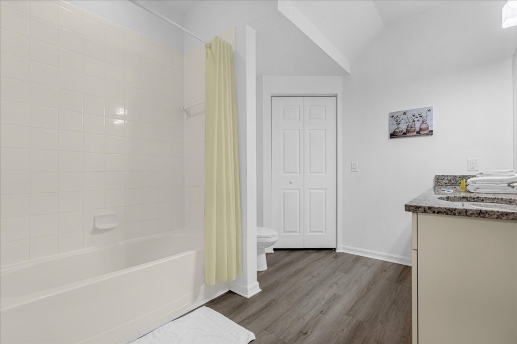 3 bedroom vacation townhouse at Lucaya Village - Image 14