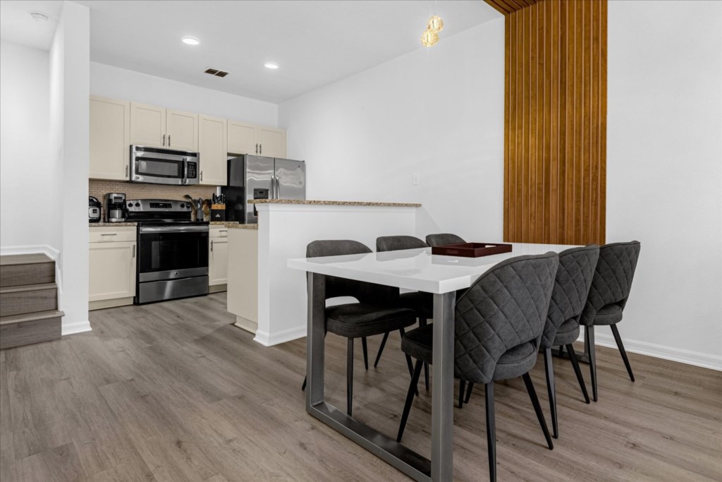 3 bedroom vacation townhouse at Lucaya Village - Image 4