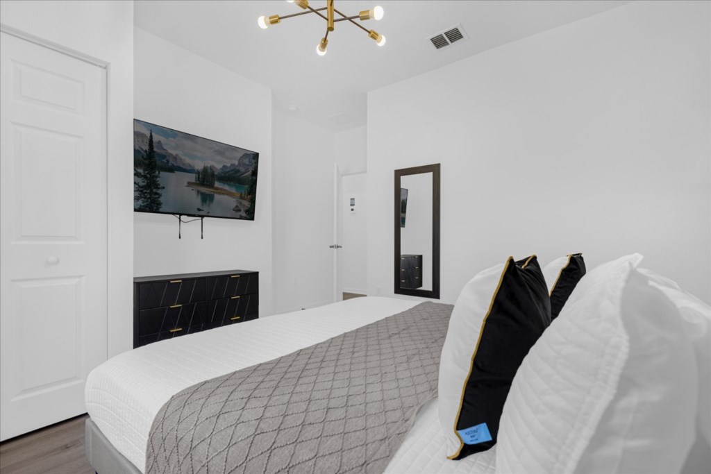 3 bedroom vacation townhouse at Lucaya Village - Image 8