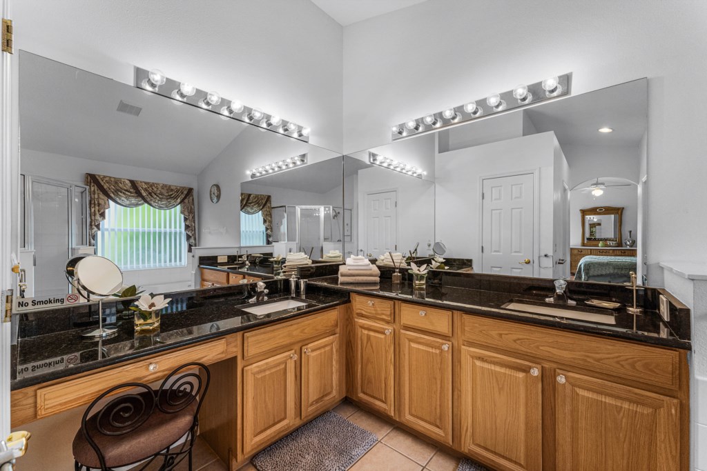 Master Bathroom (In-Suite)