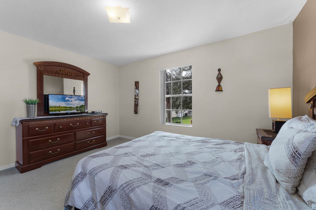 Upstairs Queen Bedroom