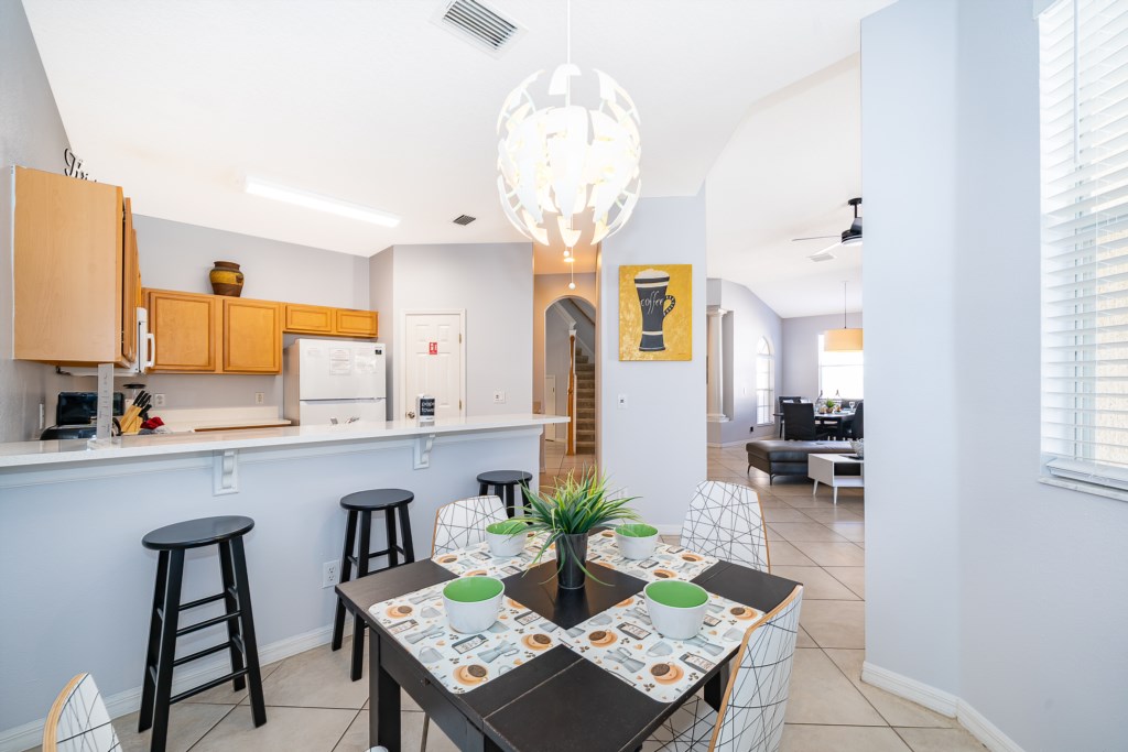 Kitchen & Breakfast Nook