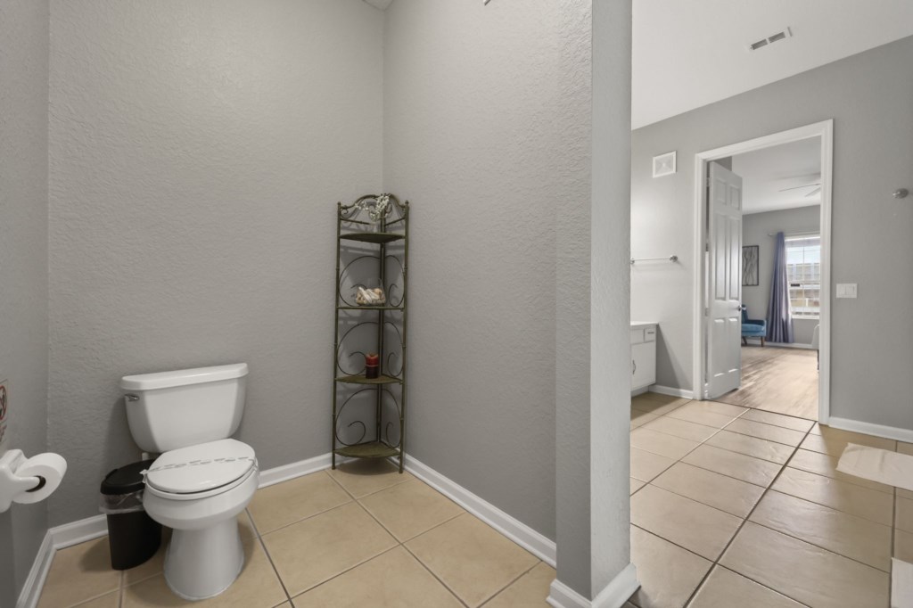 5048 Shoreway Loop Unit 401 (26).jpg