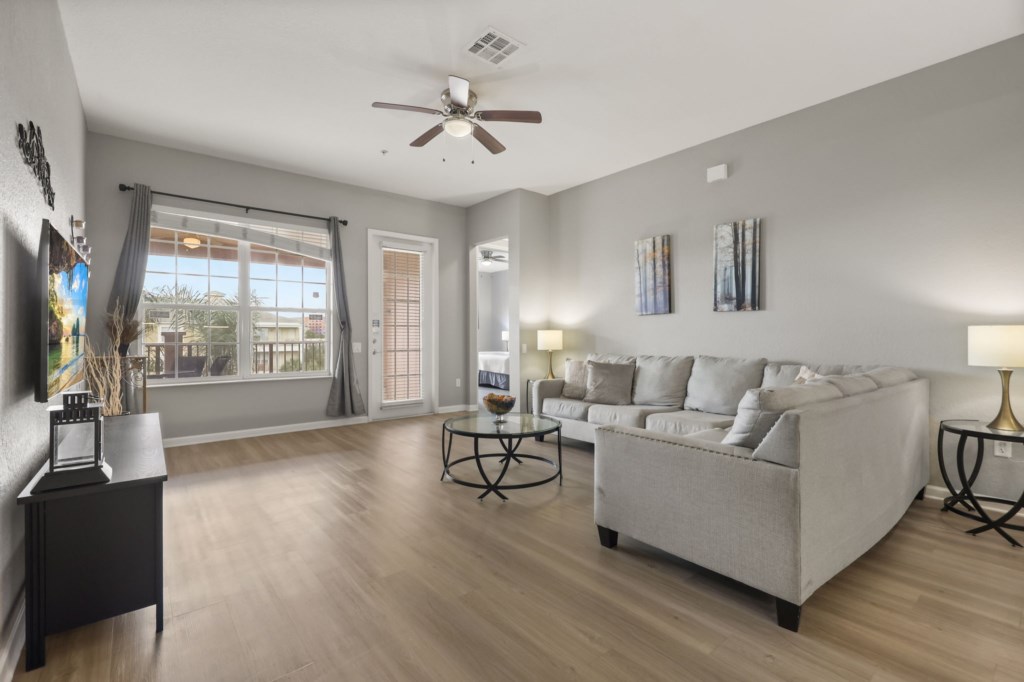 5048 Shoreway Loop Unit 401 (3).jpg
