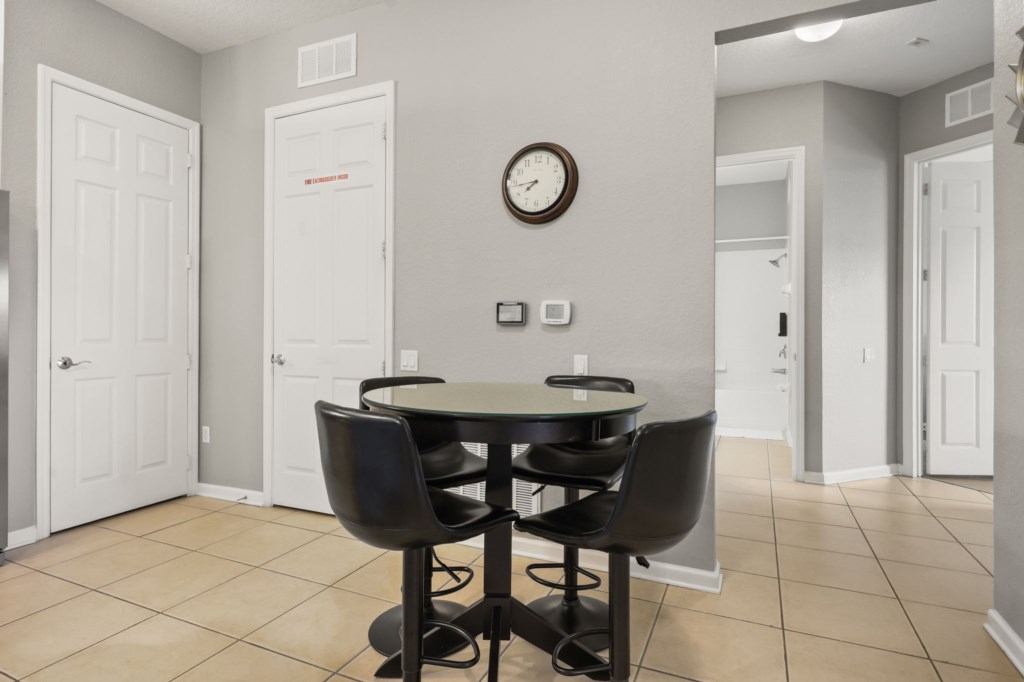 5048 Shoreway Loop Unit 401 (8).jpg