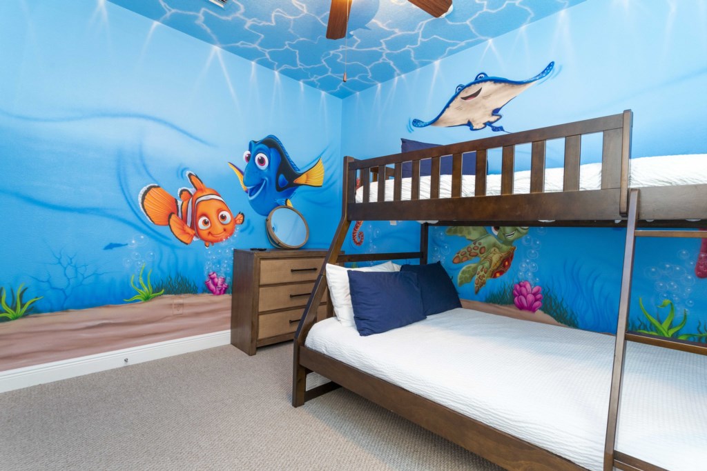 Finding Nemo Themed Bedroom w/ Bunk Bed