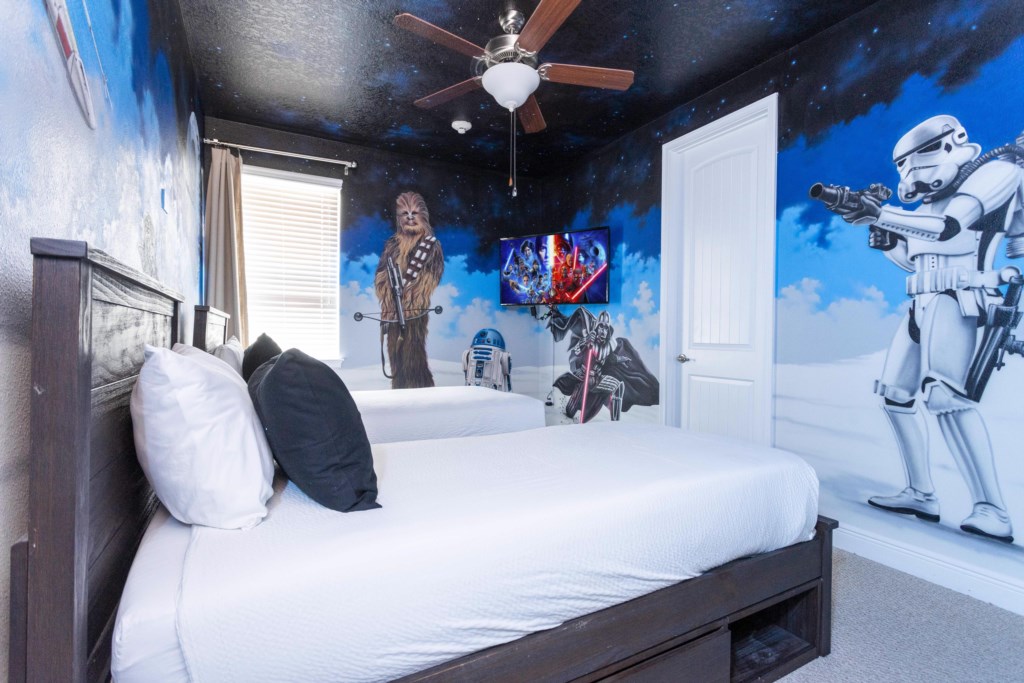 Star Wars Themed Bedroom w/ Two Twin beds