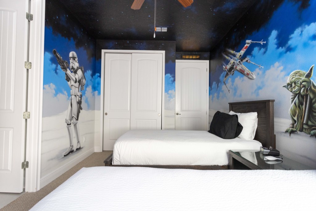 Star Wars Themed Bedroom w/ Two Twin beds