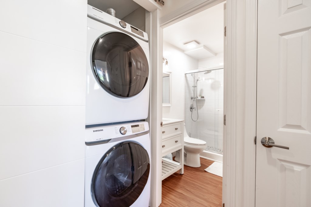 In-Unit Washer and Dryer 