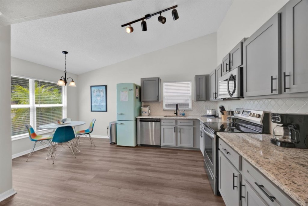 04-20250804.1133WhitewoodWay_05