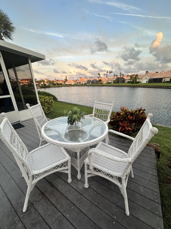 Outdoor Seating Area+