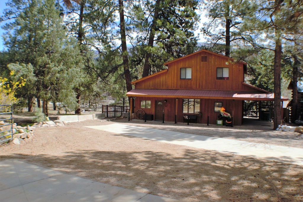 The Animas River Retreat - Lower Level Guest House Apartment