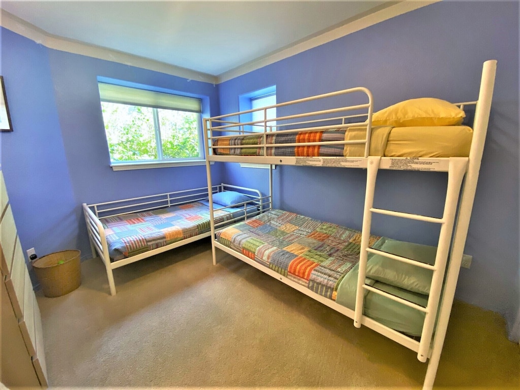 Bedroom 3 with Twin Bed and Twin Bunk