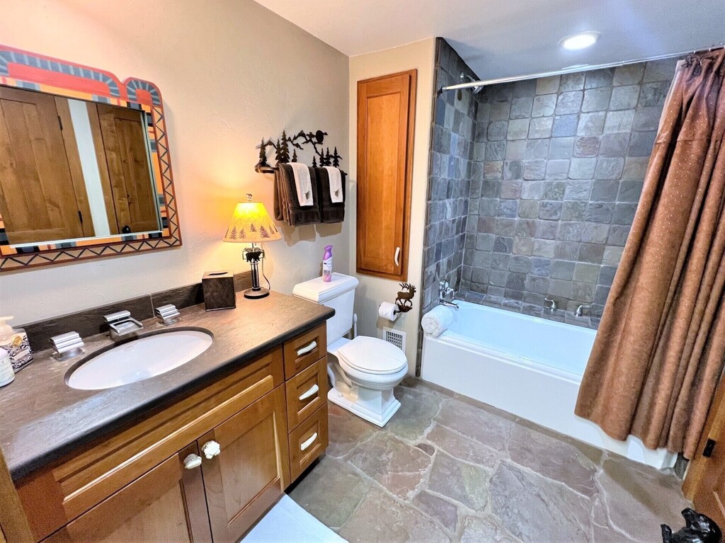 Main Floor Full Bath with Tub/Shower