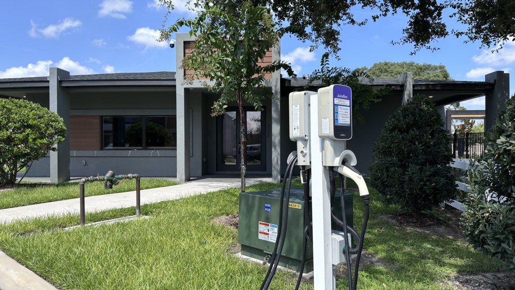 The Hub Resort Clubhouse w/ Fitness Center, RV Charger Station & Pool