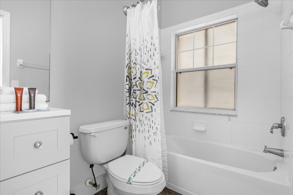4 bedroom vacation townhouse at Lake Berkley Resort - Image 19
