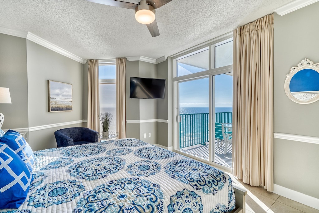 Master bedroom w/incredible beach views