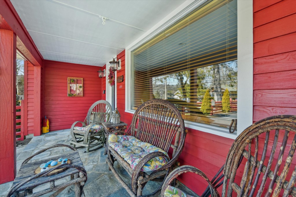 exterior-porch-_8504165