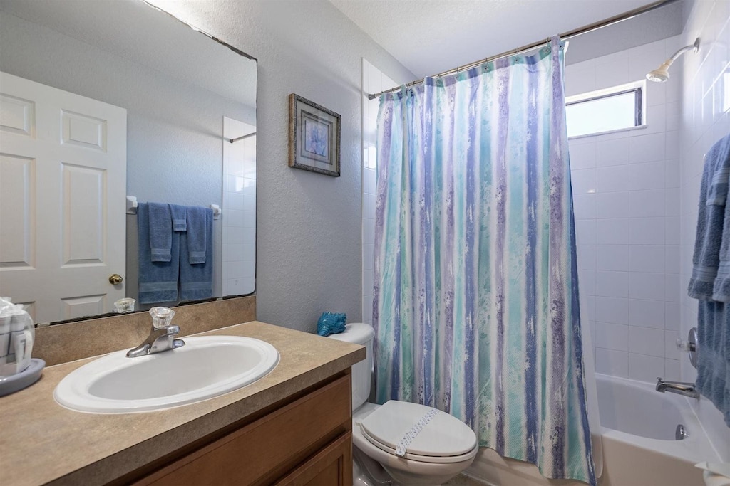 Guest bathroom 2 upstairs