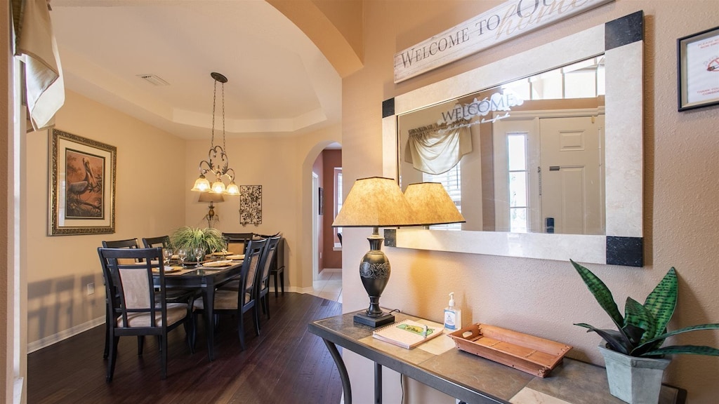 Foyer & Dining area