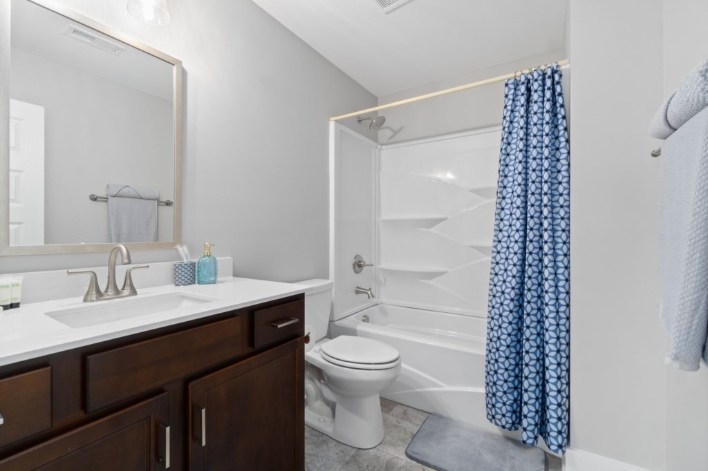 Bedroom #1 - Private Full Bathroom
