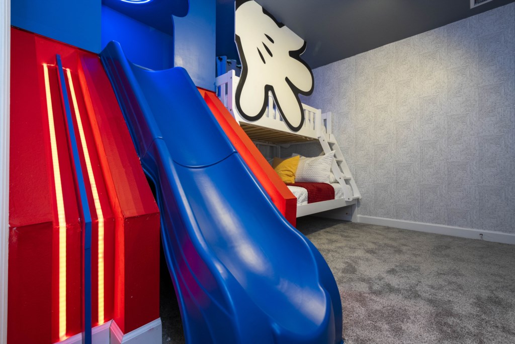 Mickey themed bedroom w/ slide (please watch children when using the slide)