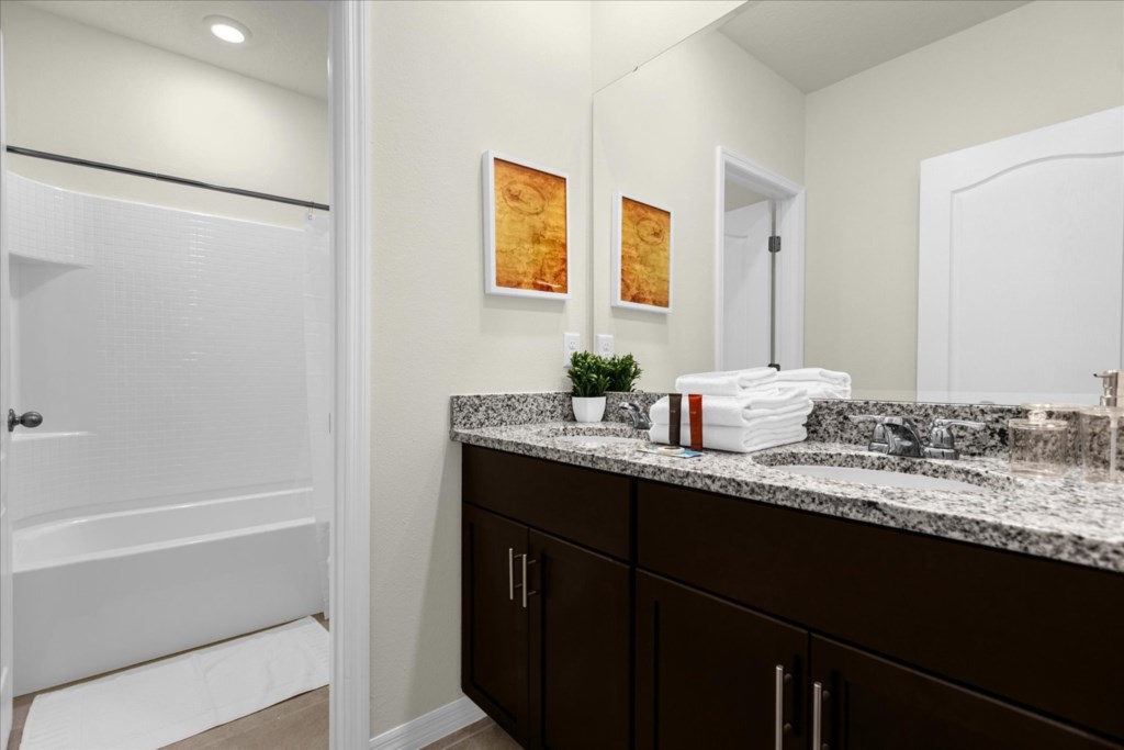 5 bedroom vacation house at Solterra - Image 30