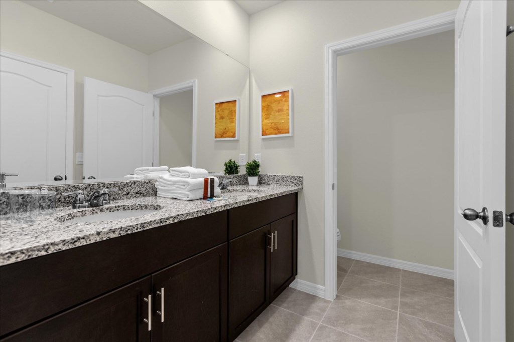 5 bedroom vacation house at Solterra - Image 32