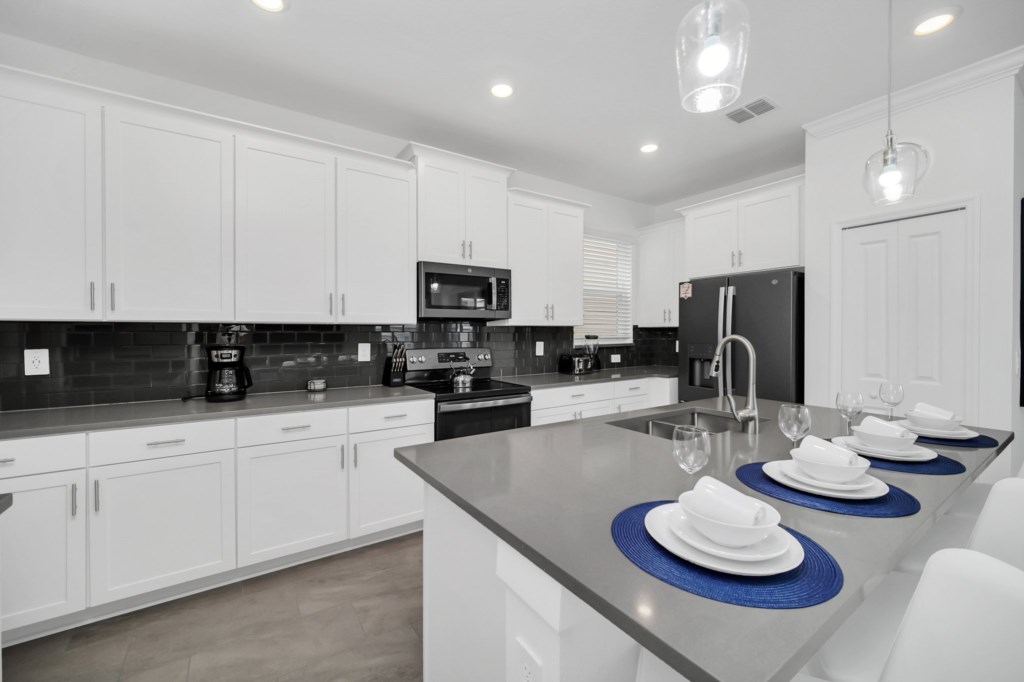 17-web-or-mls-9085-sommerset-hills-dr