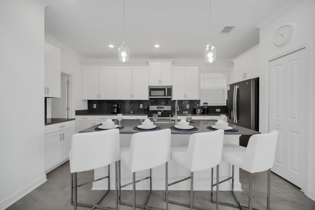 18-web-or-mls-9085-sommerset-hills-dr