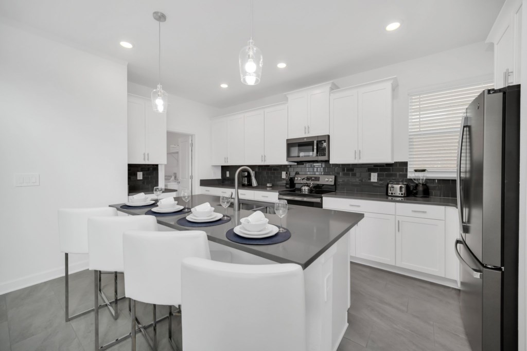 19-web-or-mls-9085-sommerset-hills-dr