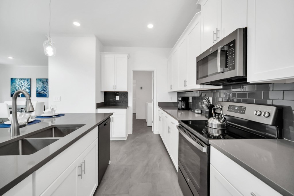 20-web-or-mls-9085-sommerset-hills-dr