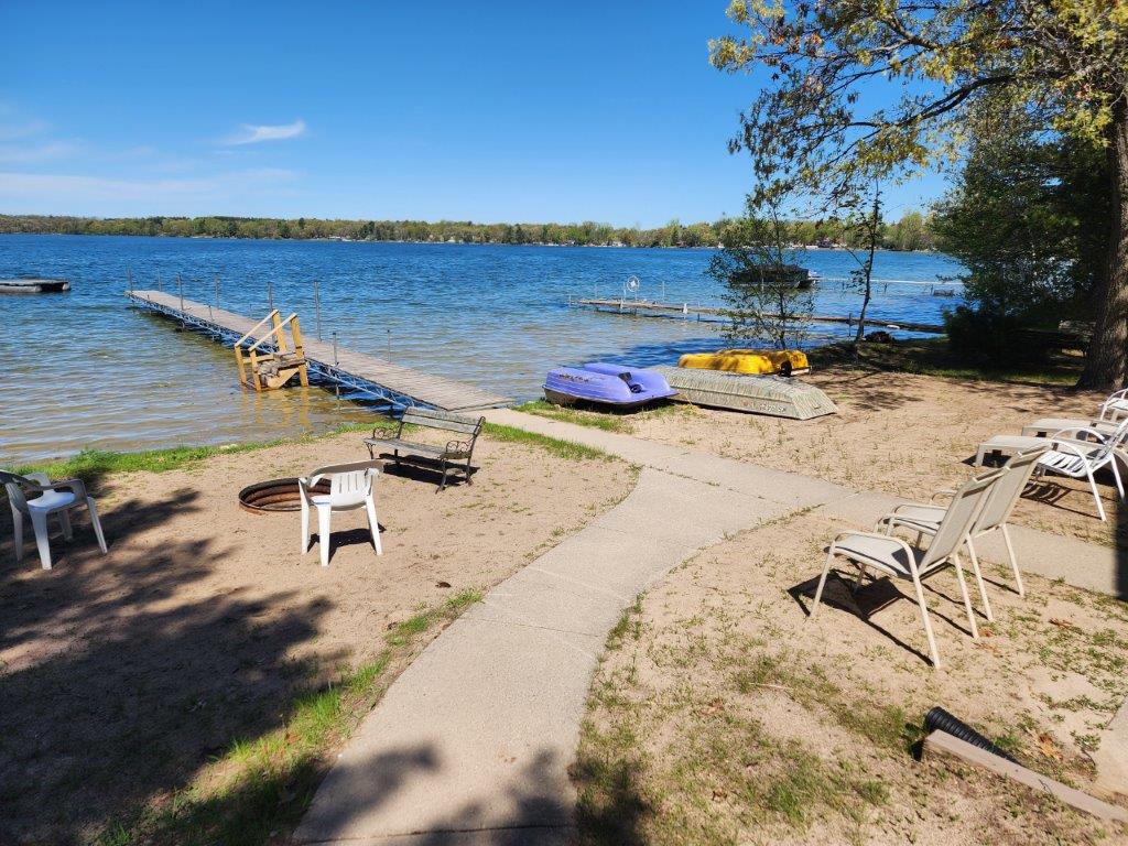 Shimmering Shores lake home 