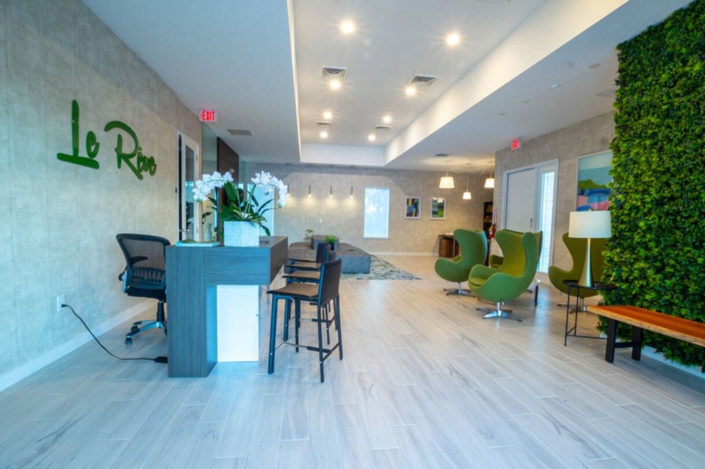 4 bedroom vacation townhouse at Le Reve - Image 31