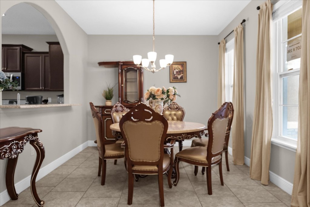 6 bedroom vacation house at Solterra - Image 10
