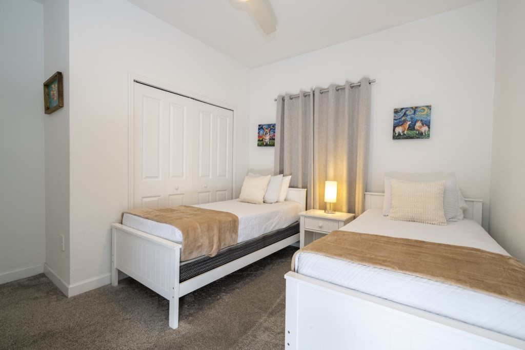 Twin bedroom 1st floor