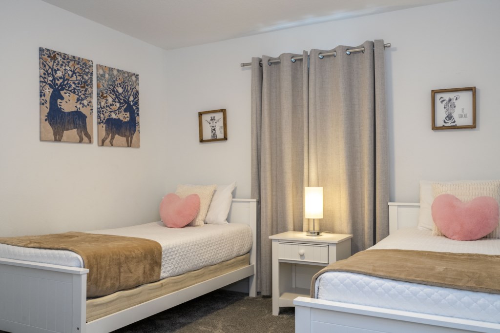 Twin bedroom 2nd floor